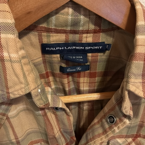 Woman’s Ralph Lauren flannel snap button Size 6 - Picture 2 of 5